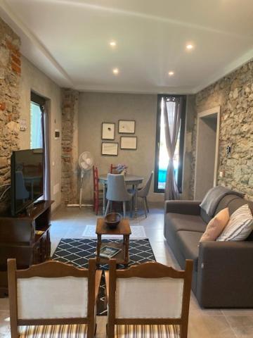 Villa Bacchetta - Stone Cottage Oleggio Castello Εξωτερικό φωτογραφία