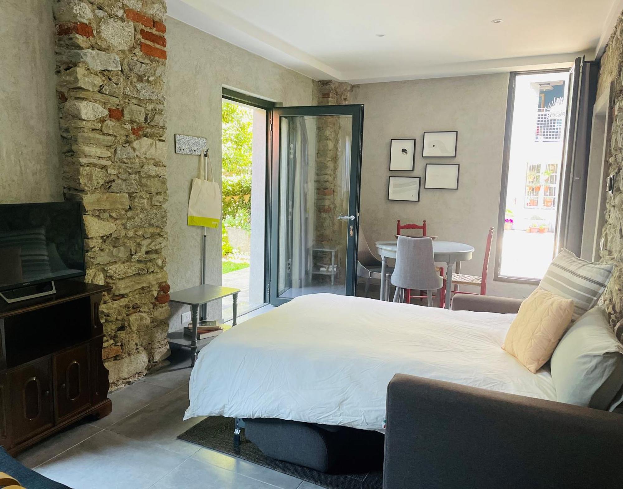 Villa Bacchetta - Stone Cottage Oleggio Castello Εξωτερικό φωτογραφία